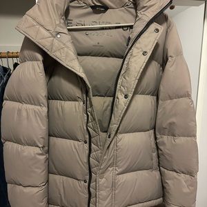 Aritzia Super puff size Small